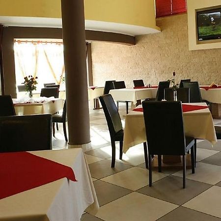 Hotel Sunny Познань Екстер'єр фото