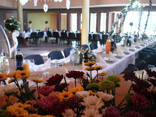 Hotel Sunny Познань Екстер'єр фото