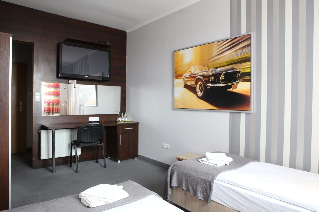 Hotel Sunny Познань Екстер'єр фото