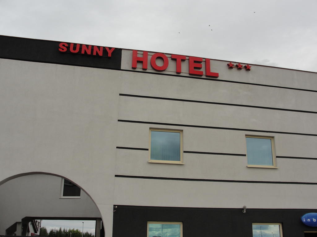 Hotel Sunny Познань Екстер'єр фото
